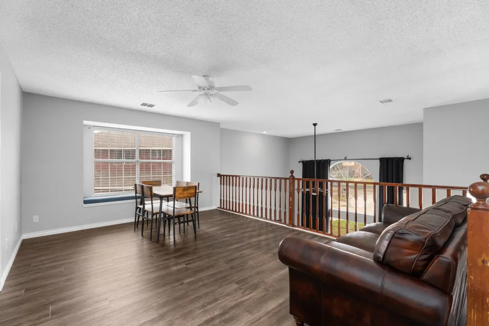 2422 Whispering Cove Circle Garland, TX 75044