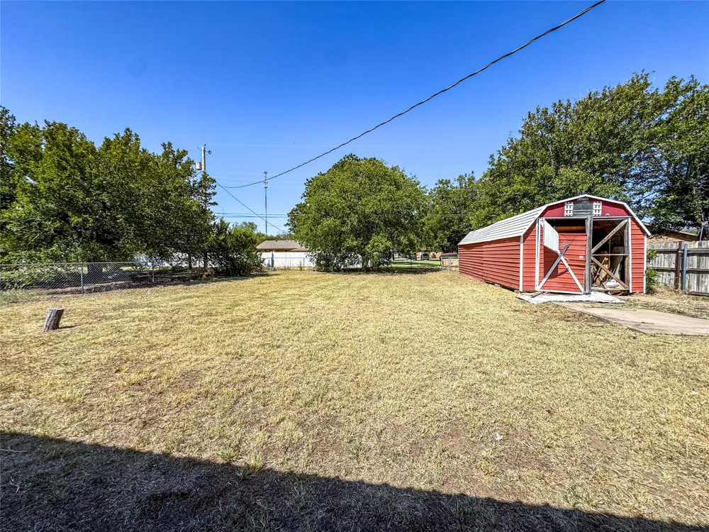 909 Avenue K Haskell, TX 79521
