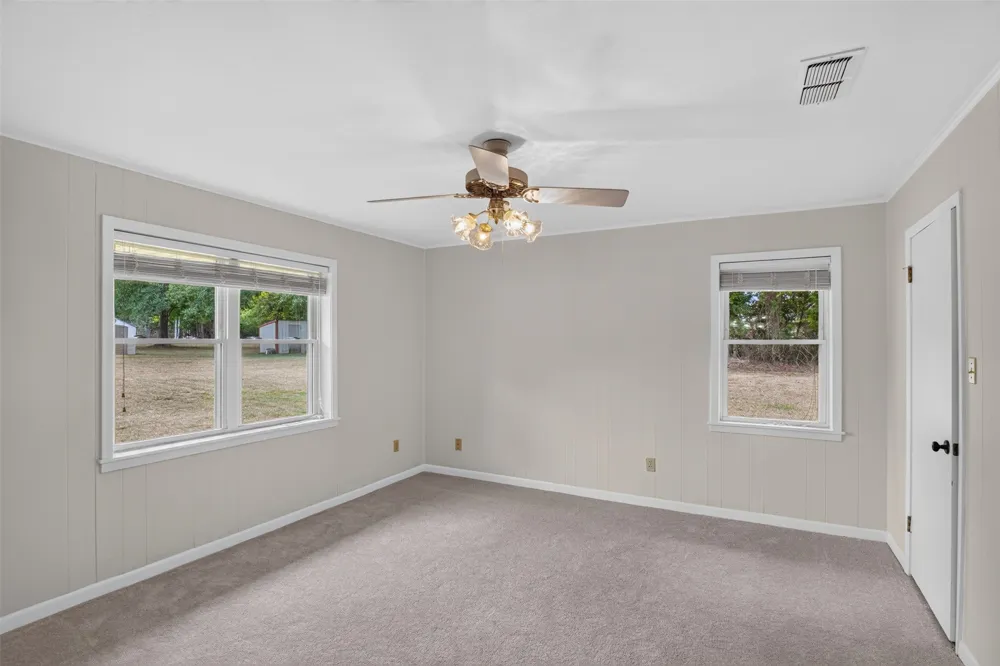 10610 Twin Oaks Road Keithville, LA 71047