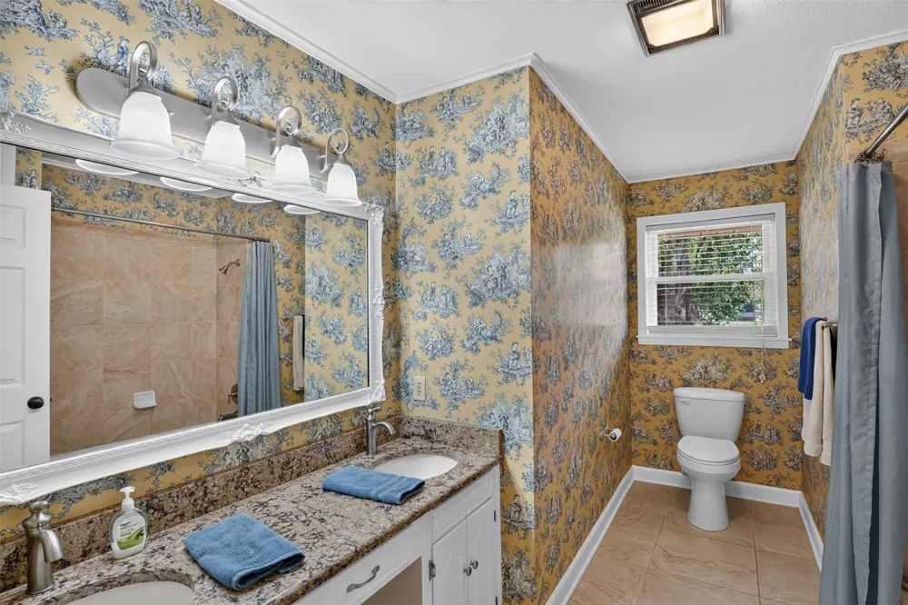 10610 Twin Oaks Road Keithville, LA 71047