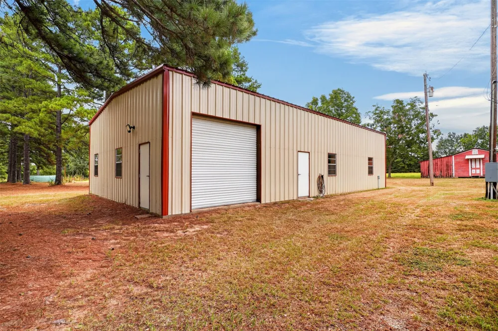10610 Twin Oaks Road Keithville, LA 71047