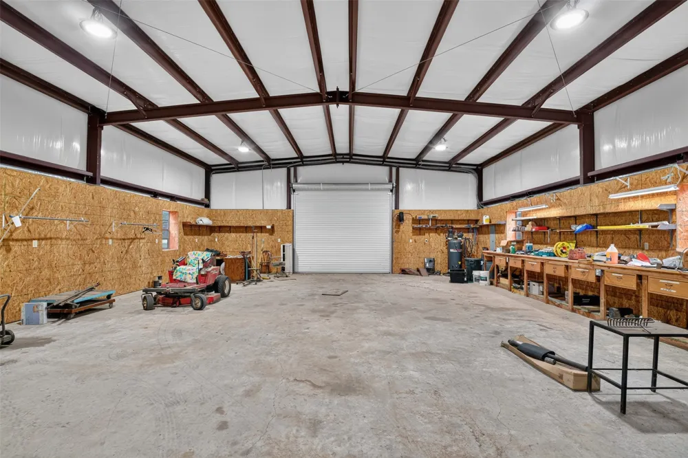 10610 Twin Oaks Road Keithville, LA 71047