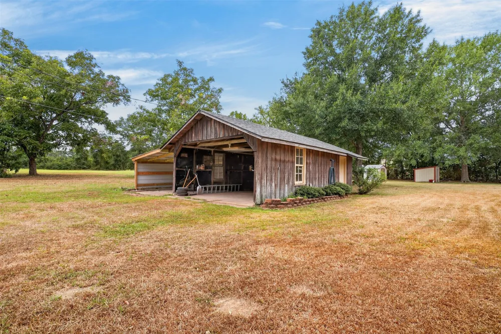 10610 Twin Oaks Road Keithville, LA 71047