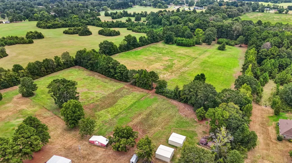 10610 Twin Oaks Road Keithville, LA 71047