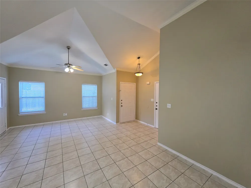 911 Lake Drive Grand Prairie, TX 75051