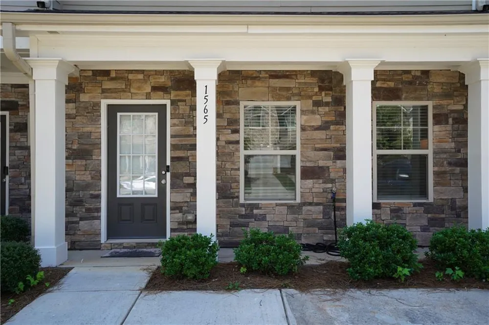 1565 Iris Walk Jonesboro, GA 30238