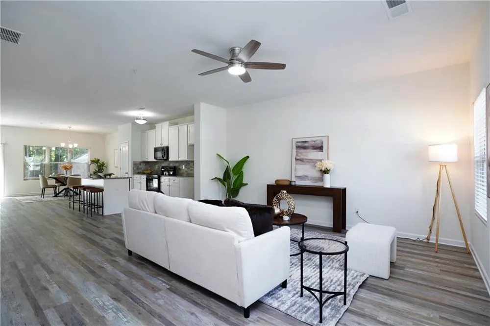 1565 Iris Walk Jonesboro, GA 30238