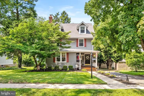 302 8TH STREET