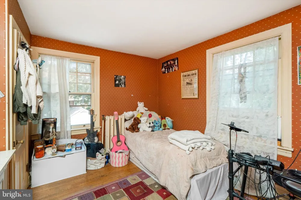 302 8TH STREET Riverton, NJ 08077