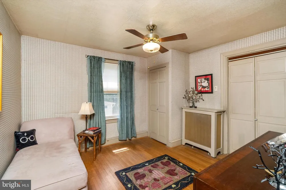 302 8TH STREET Riverton, NJ 08077
