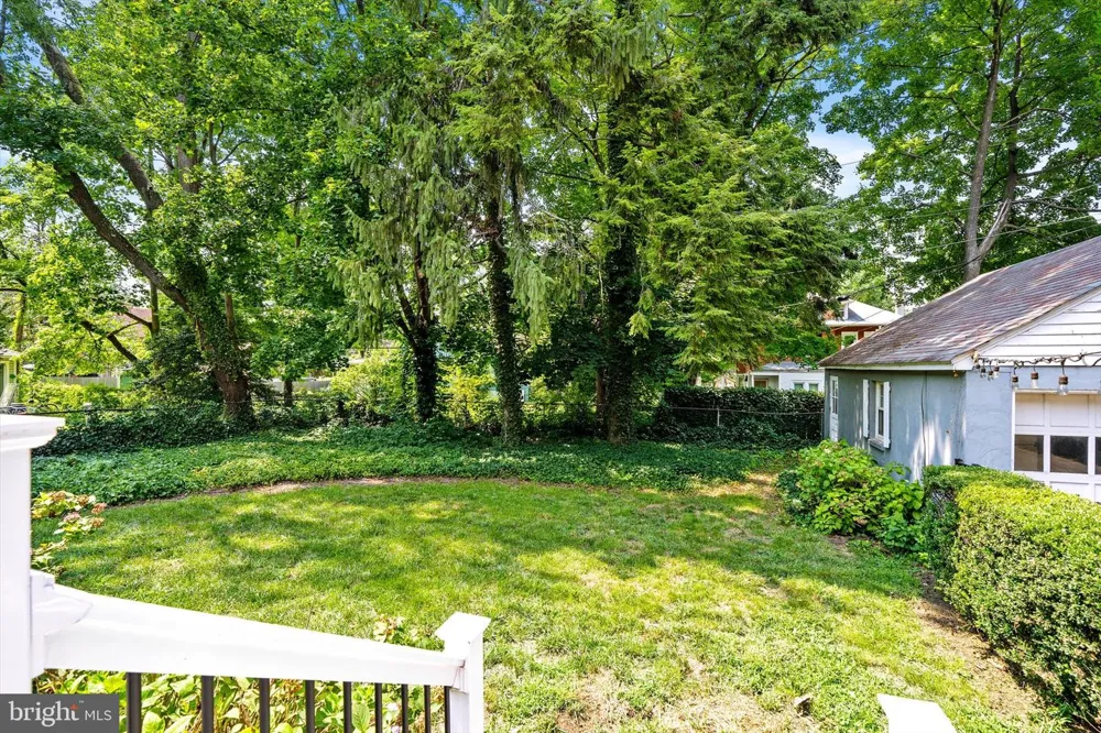 302 8TH STREET Riverton, NJ 08077