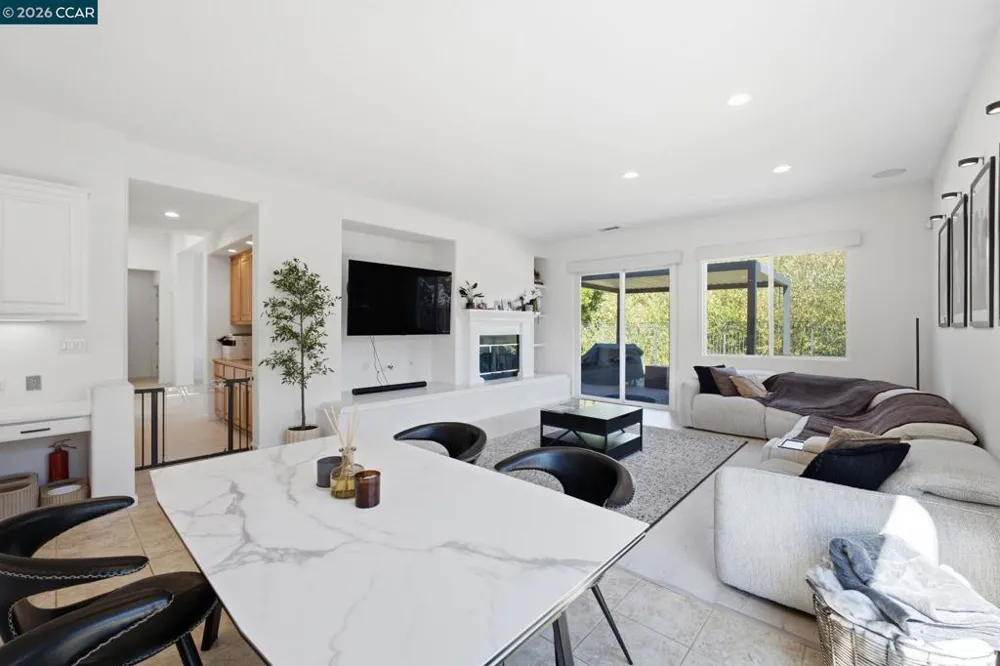 2420 Rushcreek Pl Vallejo, CA 94591