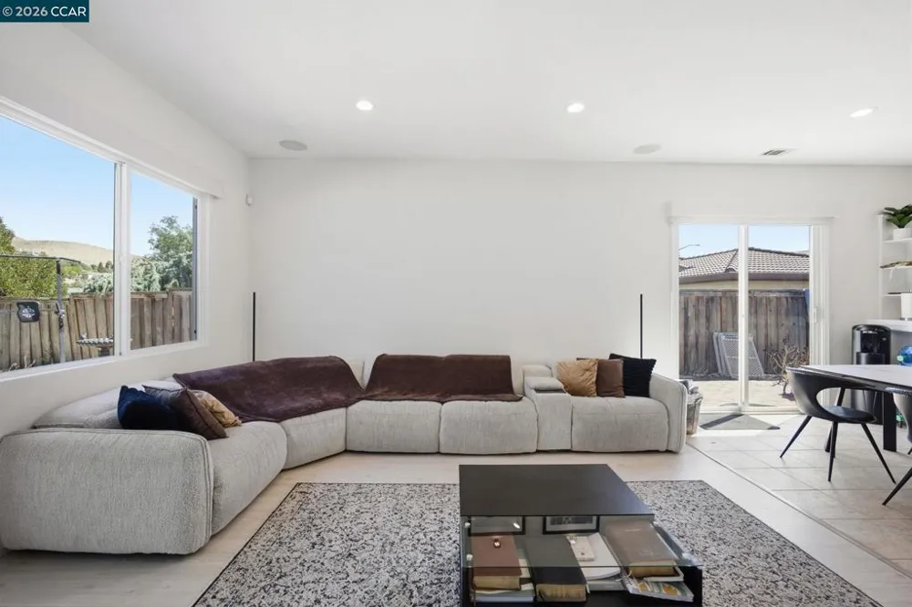 2420 Rushcreek Pl Vallejo, CA 94591