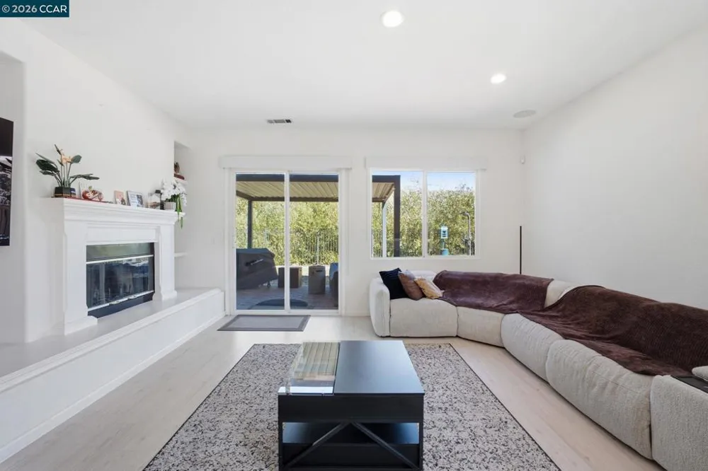 2420 Rushcreek Pl Vallejo, CA 94591