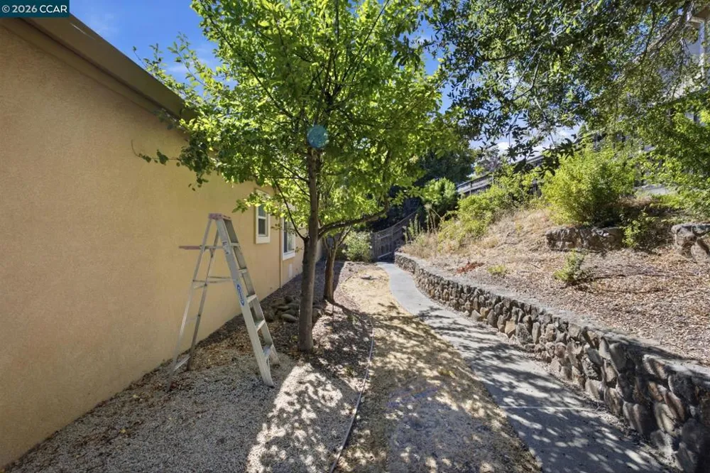 2420 Rushcreek Pl Vallejo, CA 94591