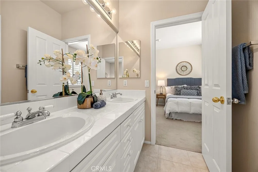 46 Whispering Pine Irvine, CA 92620