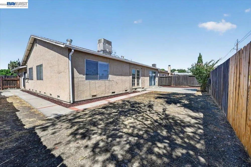 2650 Colony Dr Tracy, CA 95376