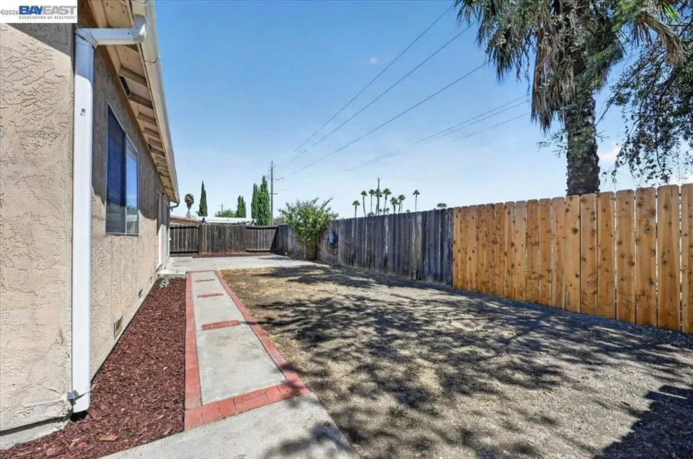 2650 Colony Dr Tracy, CA 95376