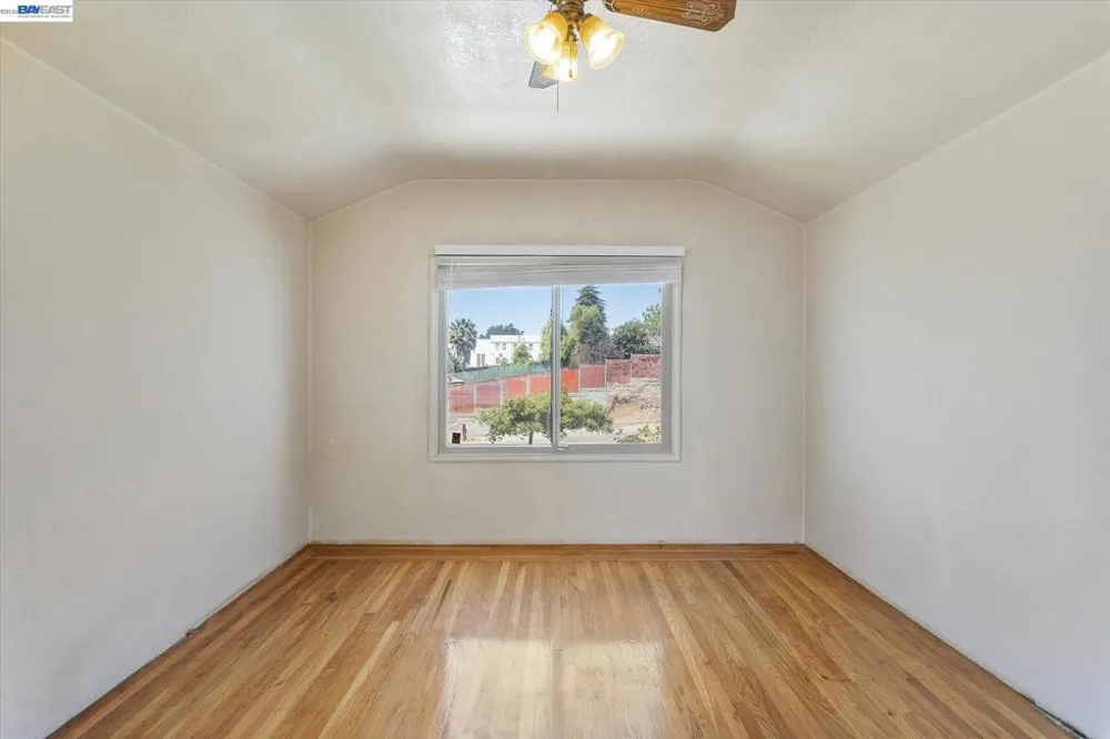 2518 98Th Ave Oakland, CA 94605
