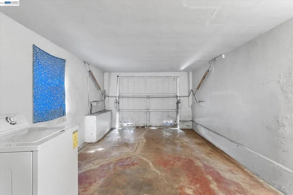 2518 98Th Ave Oakland, CA 94605