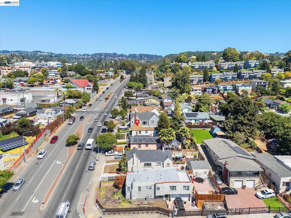 2518 98Th Ave Oakland, CA 94605