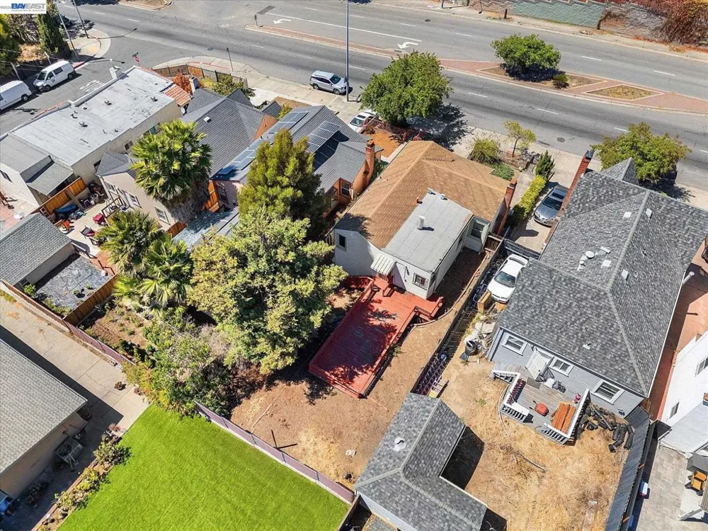 2518 98Th Ave Oakland, CA 94605