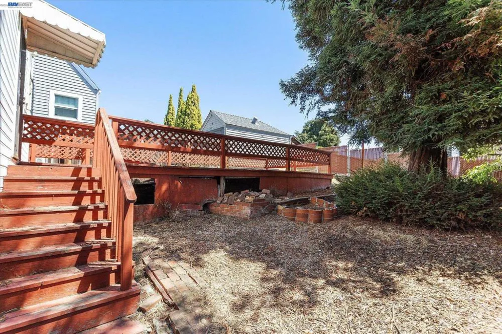 2518 98Th Ave Oakland, CA 94605