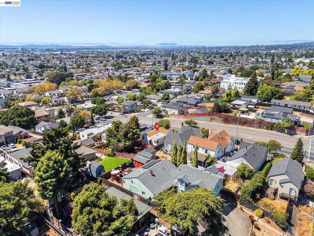 2518 98Th Ave Oakland, CA 94605