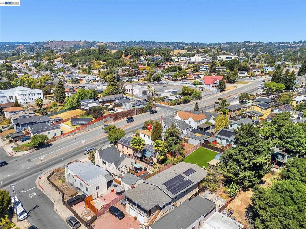 2518 98Th Ave Oakland, CA 94605