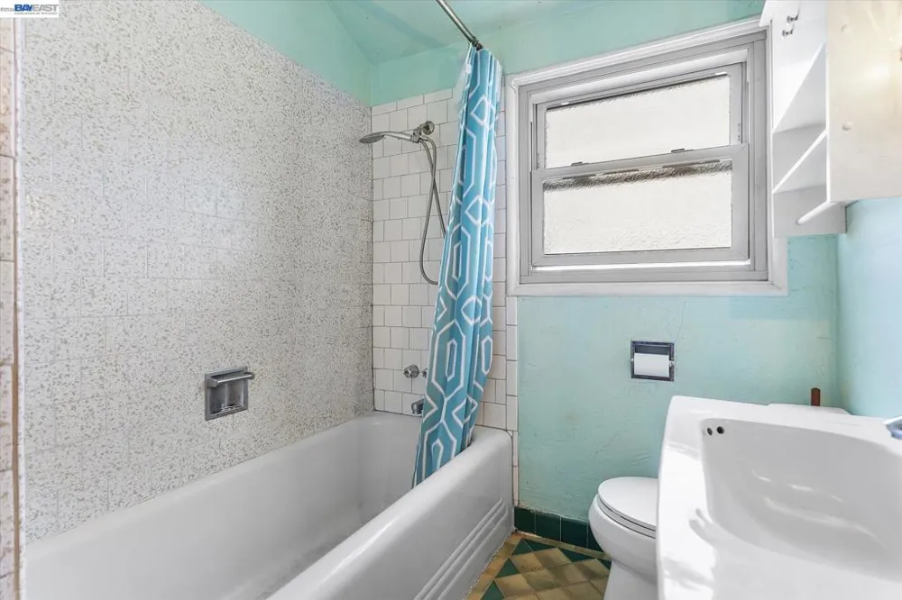 2518 98Th Ave Oakland, CA 94605