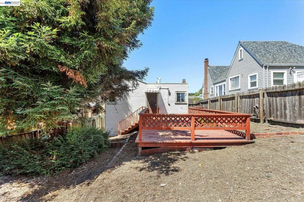 2518 98Th Ave Oakland, CA 94605