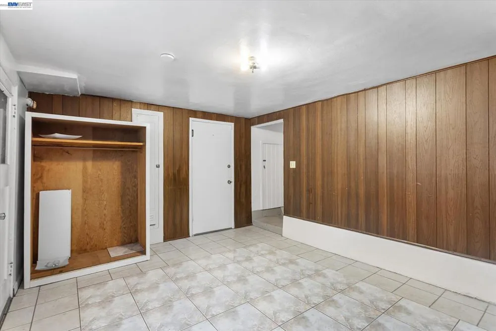 2518 98Th Ave Oakland, CA 94605