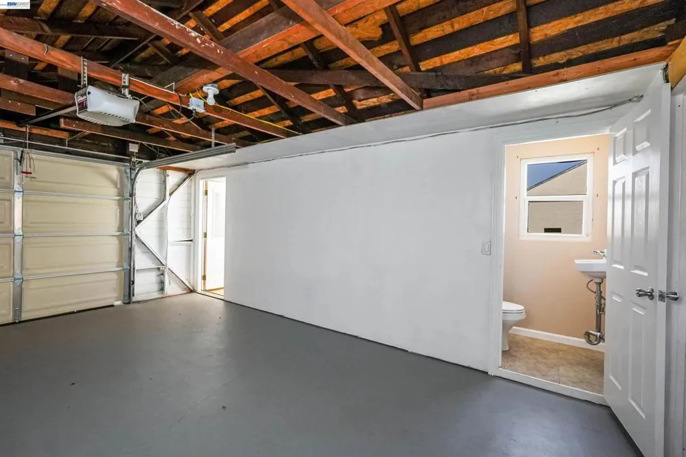 2016 Bancroft Ave San Leandro, CA 94577