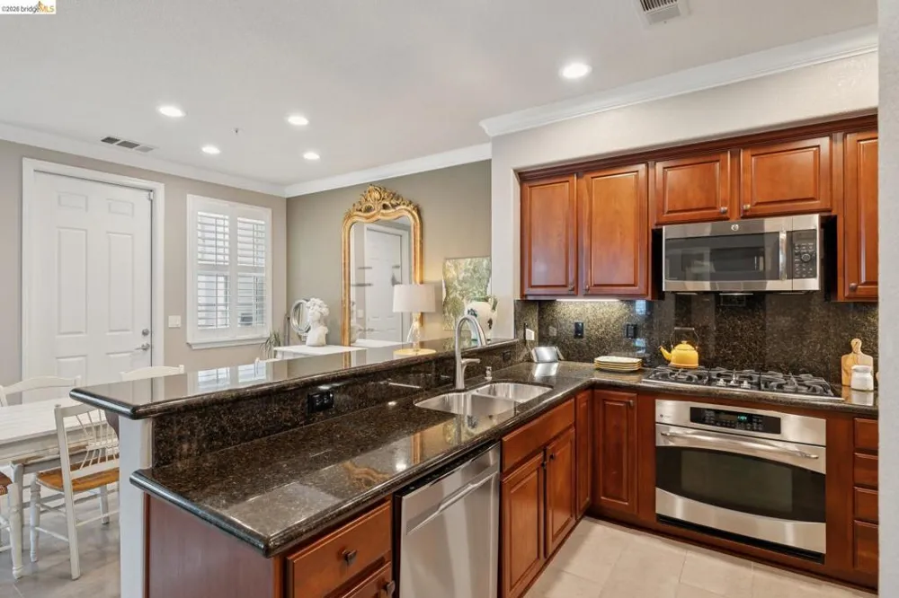 3207 Jetty Dr Richmond, CA 94804