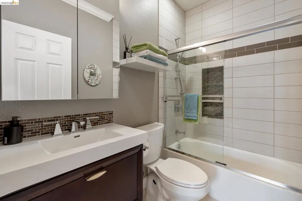 3207 Jetty Dr Richmond, CA 94804