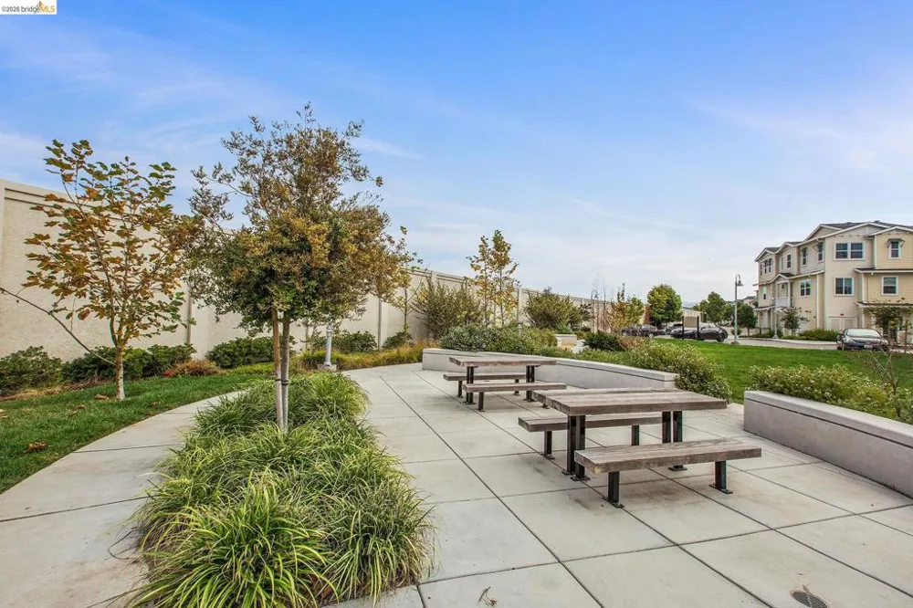 3207 Jetty Dr Richmond, CA 94804
