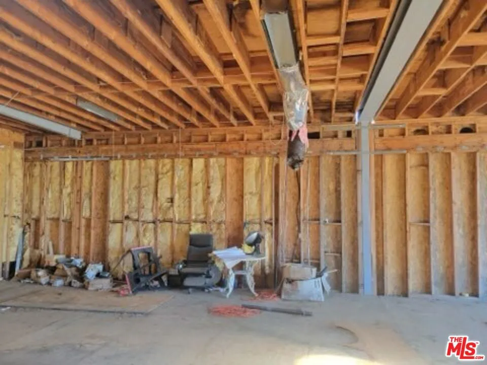 16351 Sloan Drive Los Angeles, CA 90049