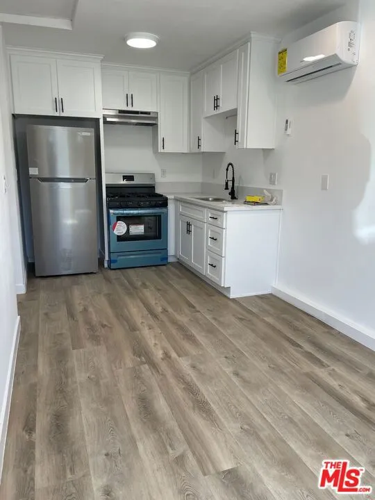 6627 Kraft Avenue #1/2 North Hollywood, CA 91606