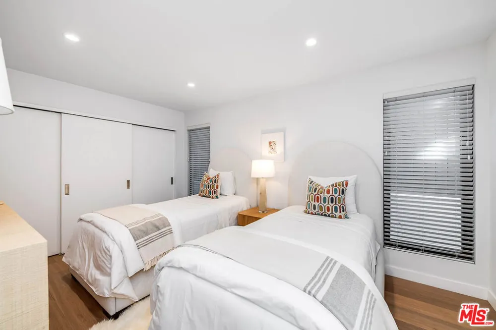 8545 Charl Lane Los Angeles, CA 90046