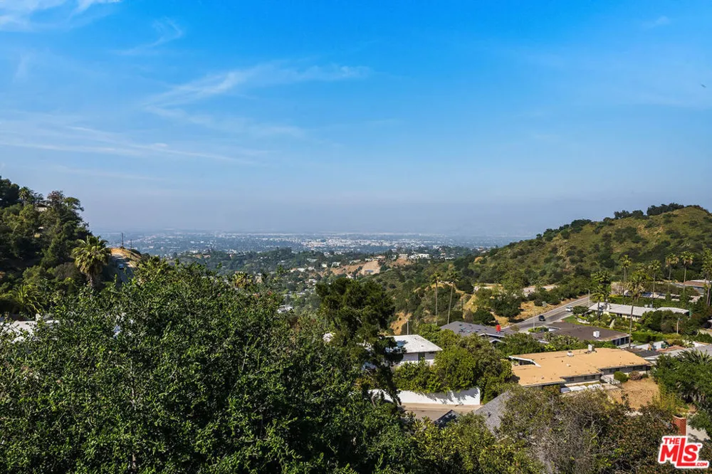 8545 Charl Lane Los Angeles, CA 90046