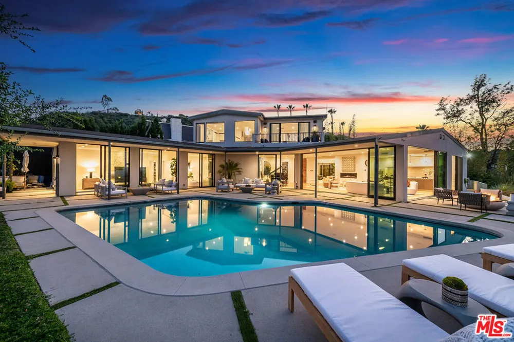 8545 Charl Lane Los Angeles, CA 90046