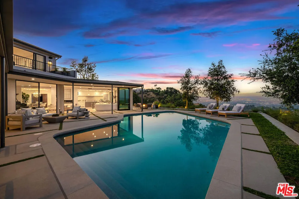 8545 Charl Lane Los Angeles, CA 90046