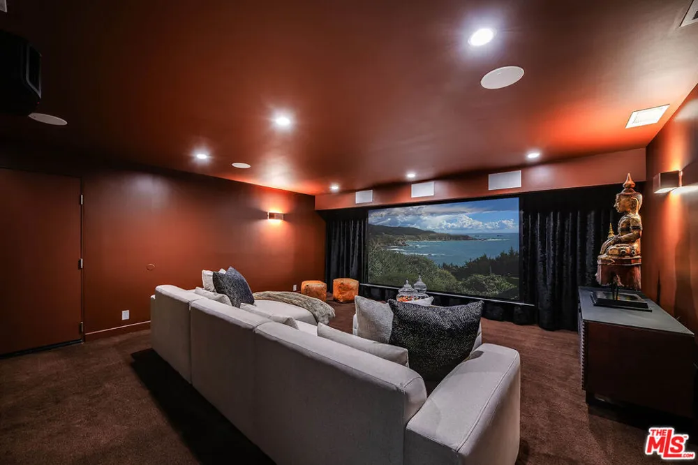 8545 Charl Lane Los Angeles, CA 90046