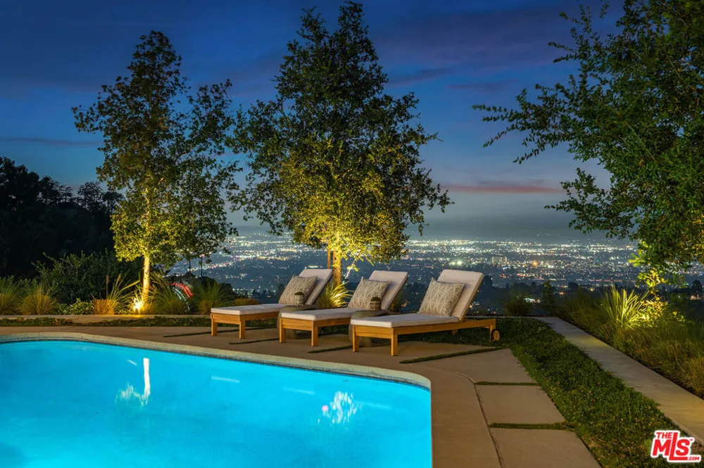 8545 Charl Lane Los Angeles, CA 90046