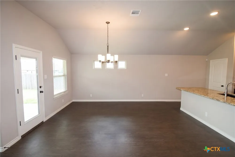900 Clanton Cove Killeen, TX 76542