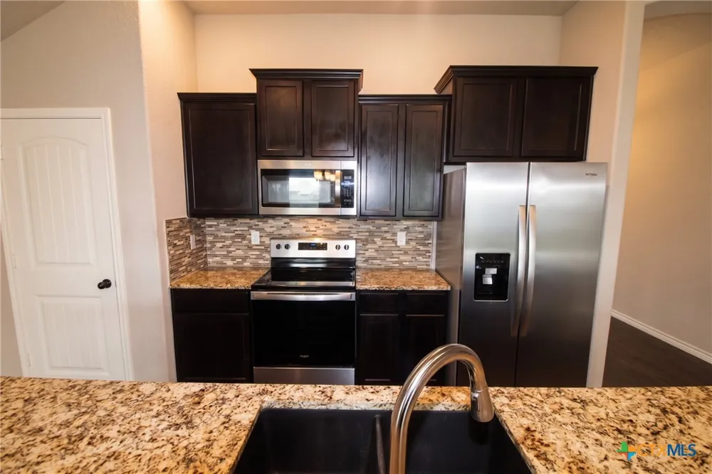 900 Clanton Cove Killeen, TX 76542
