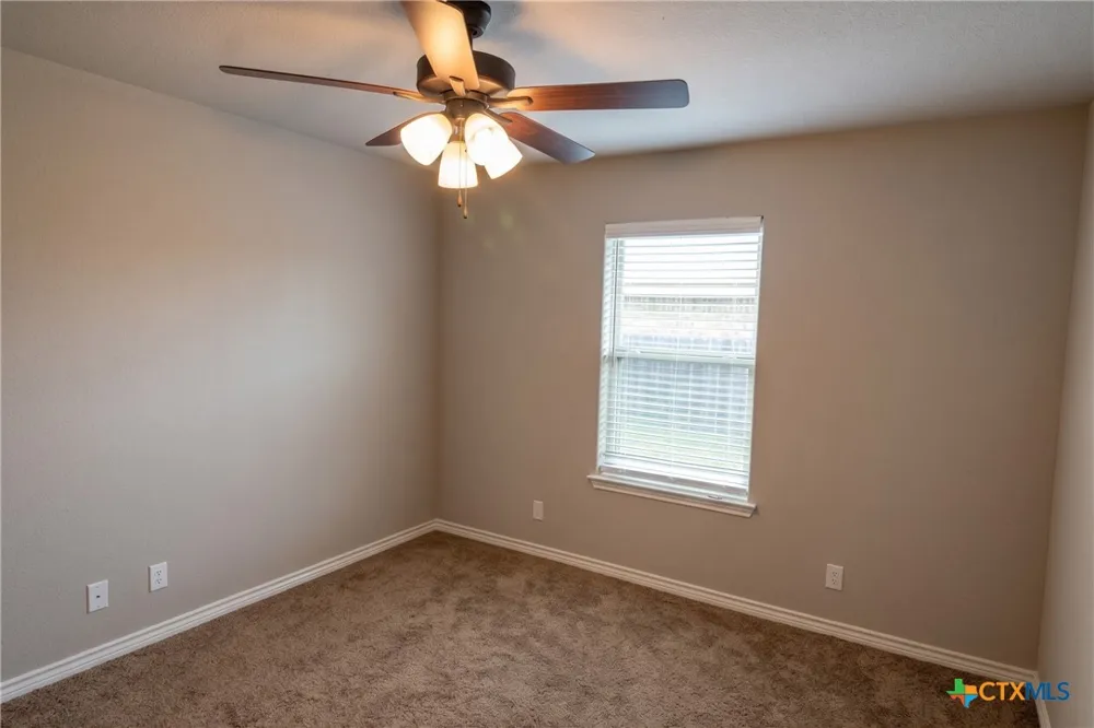 900 Clanton Cove Killeen, TX 76542