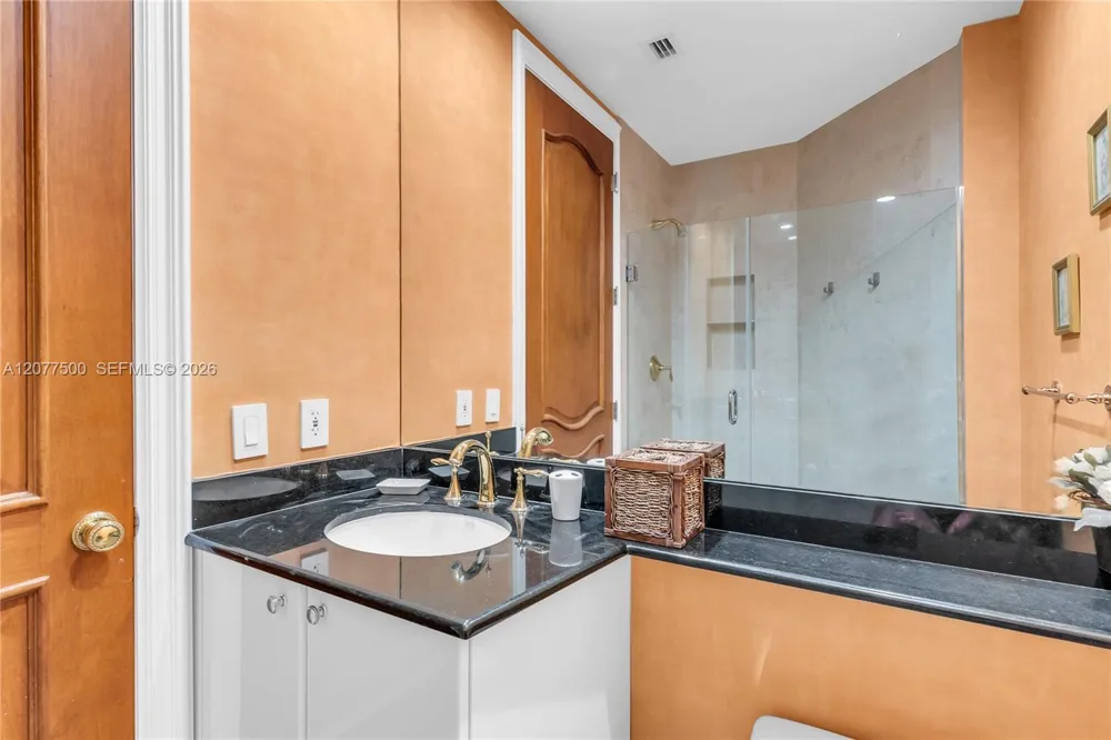 791 Crandon Blvd #PH04 Key Biscayne, FL 33149