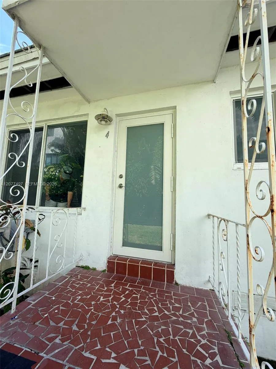 1140 98th St #D Bay Harbor Islands, FL 33154