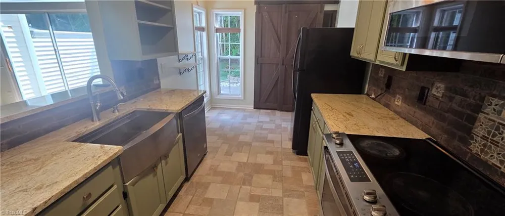 5982 Fox Ridge Lane Winston-Salem, NC 27104